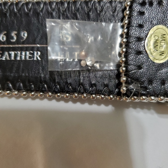1659 Leather Belt - Picture 6 of 7